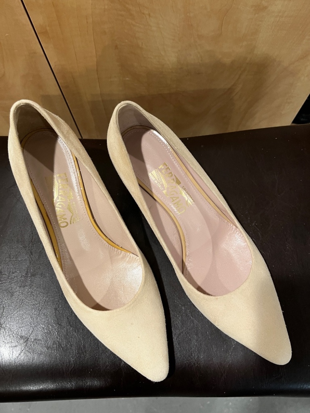 Salvatore FERRAGAMO Beige Velvet Heels Size 8.5 for Wedding/Graduation